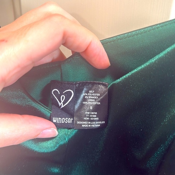 Elegant Green Satin Look Mini Slip Dress Asymmetrical hem size S - Picture 3 of 7